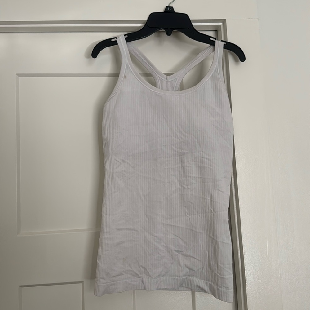 white lululemon tank top